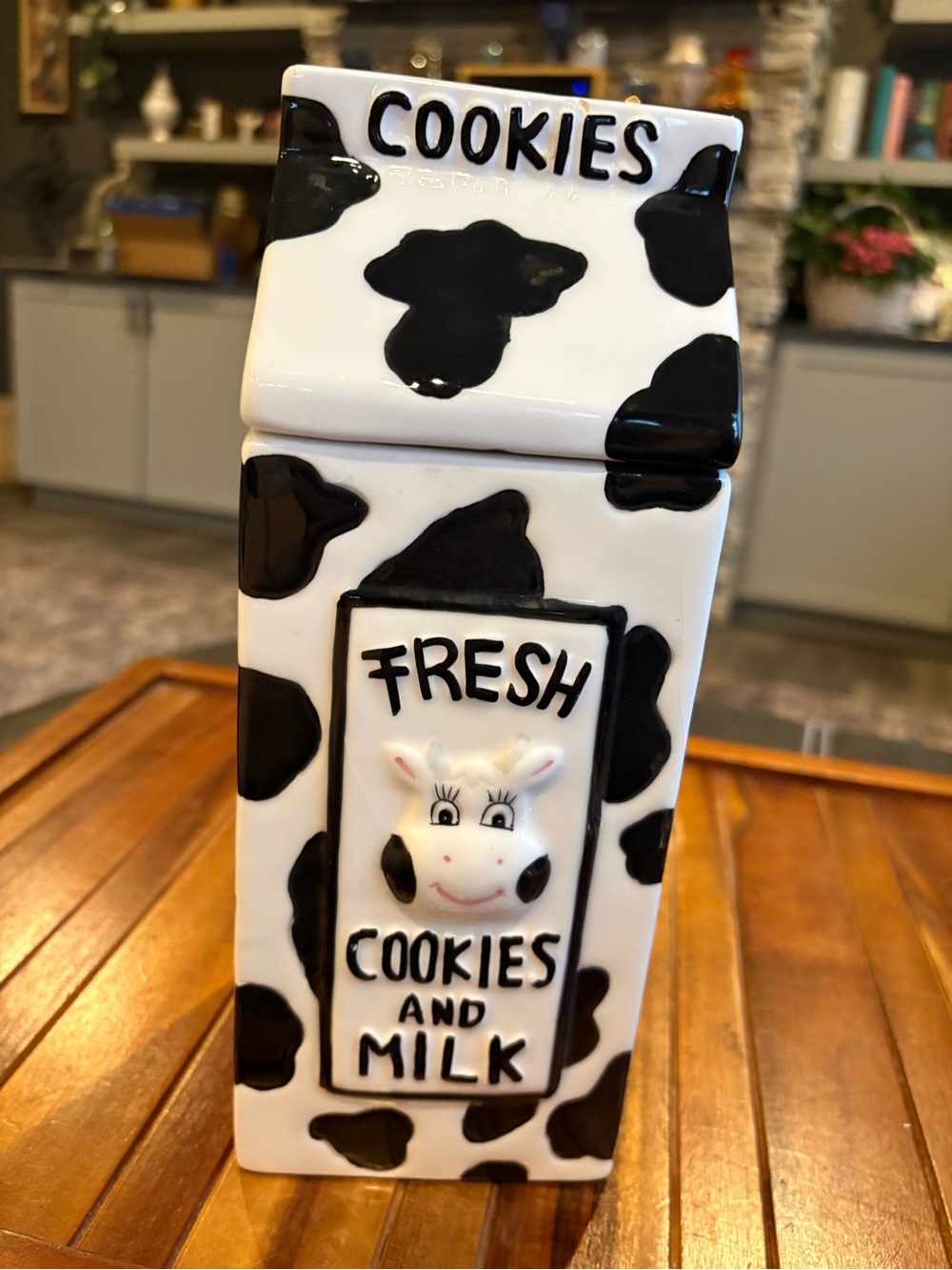 Houston Harvest Cow Print Ceramic Cookie Jar w/ Lid Black/White 10”x4”x4 “